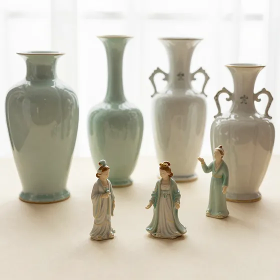 Antique figurines and vases