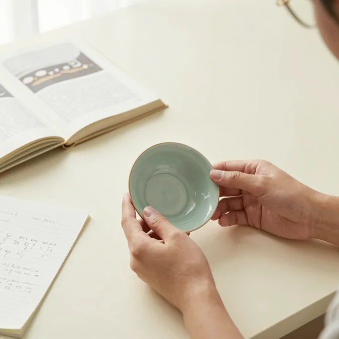 Researching the value of an antique ceramics & porcelain piece